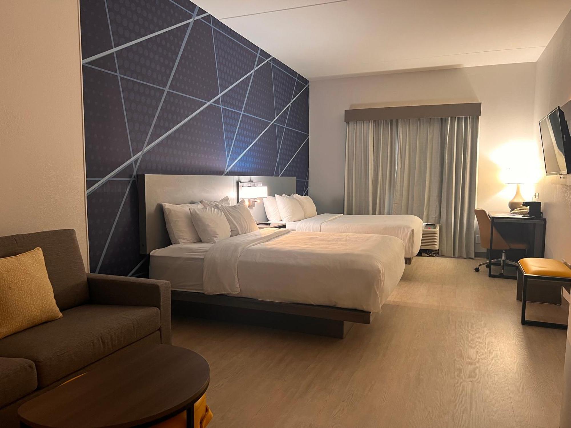 Comfort Suites Louisville Airport מראה חיצוני תמונה
