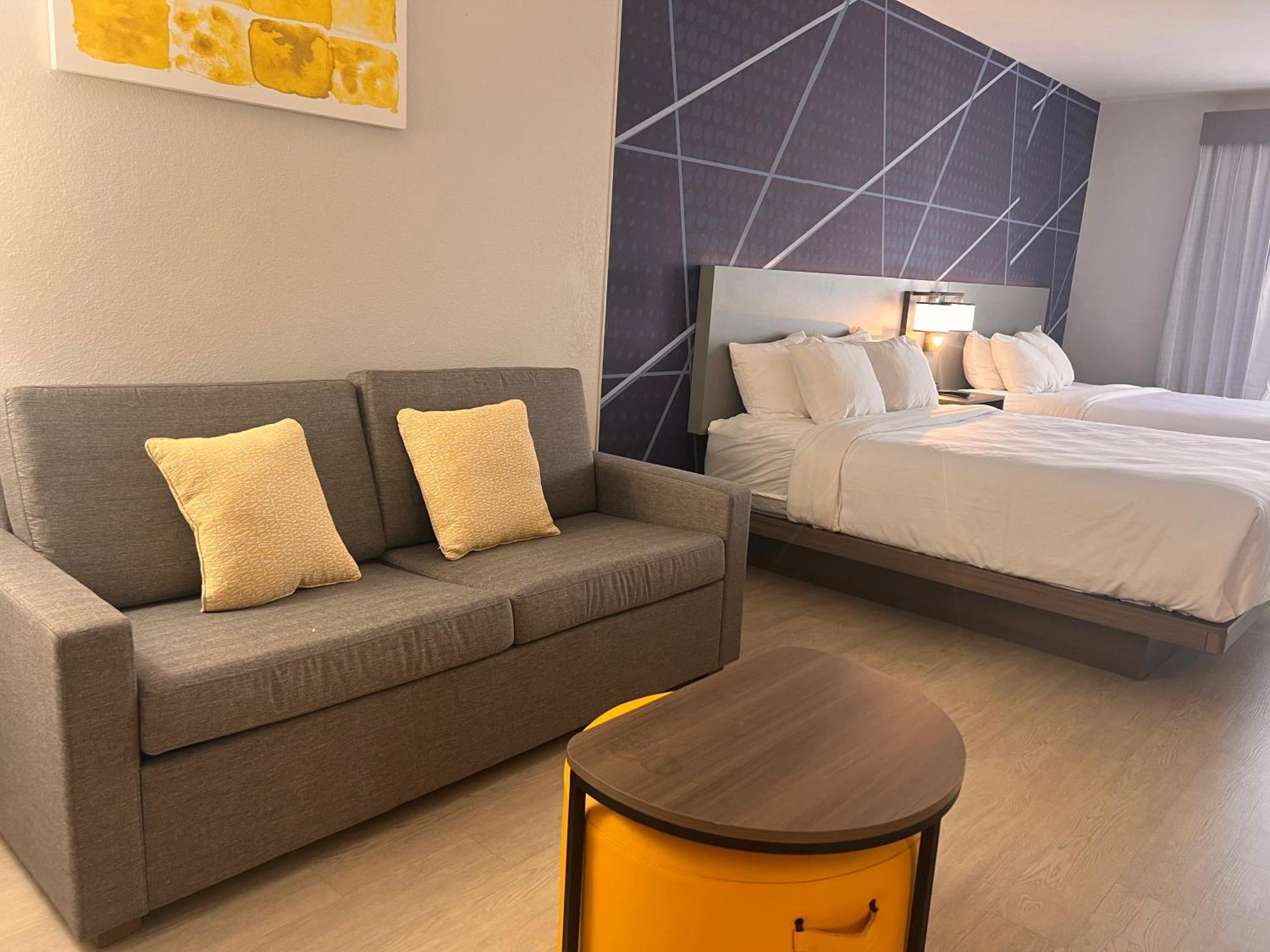 Comfort Suites Louisville Airport מראה חיצוני תמונה