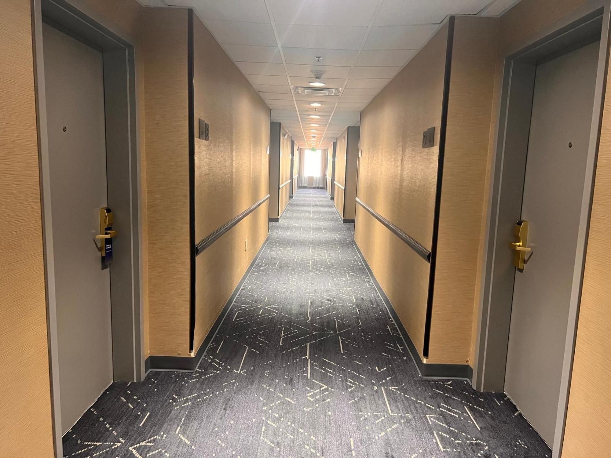 Comfort Suites Louisville Airport מראה חיצוני תמונה