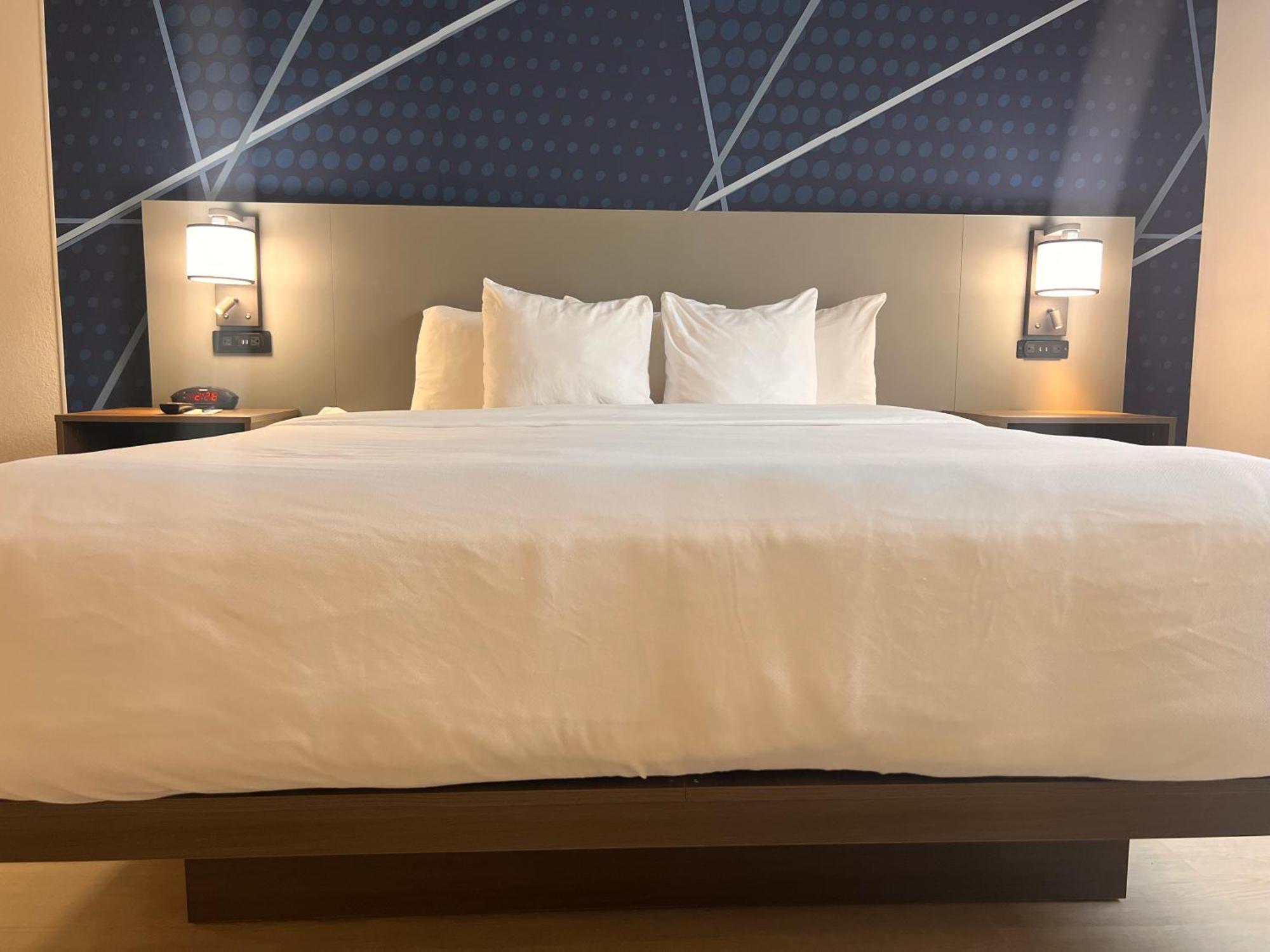 Comfort Suites Louisville Airport מראה חיצוני תמונה