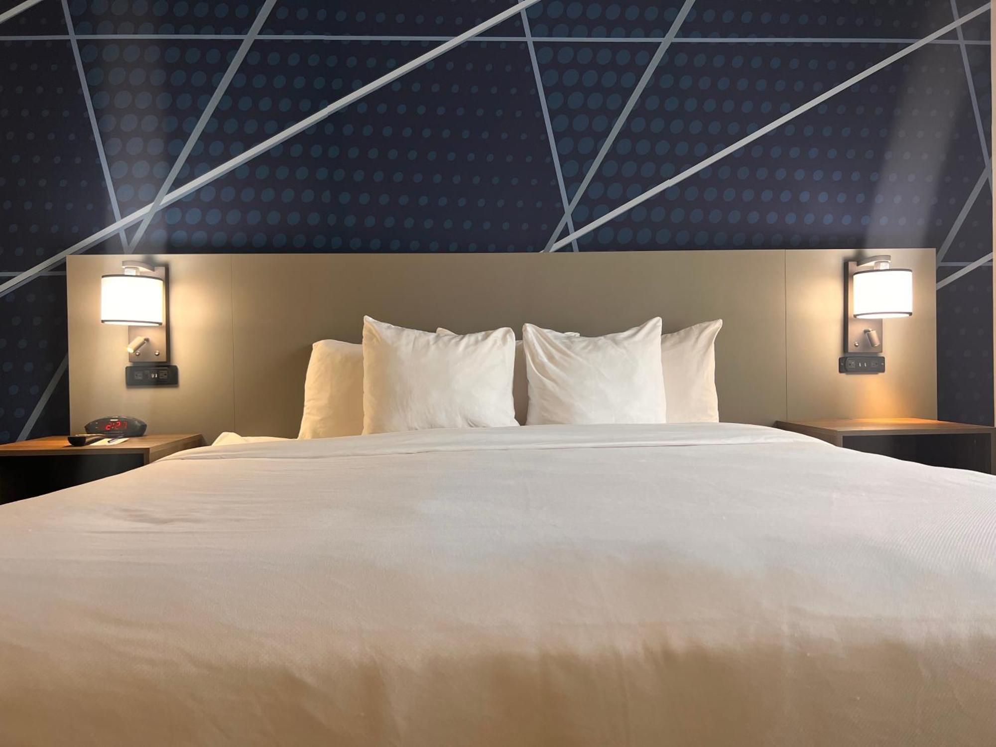 Comfort Suites Louisville Airport מראה חיצוני תמונה