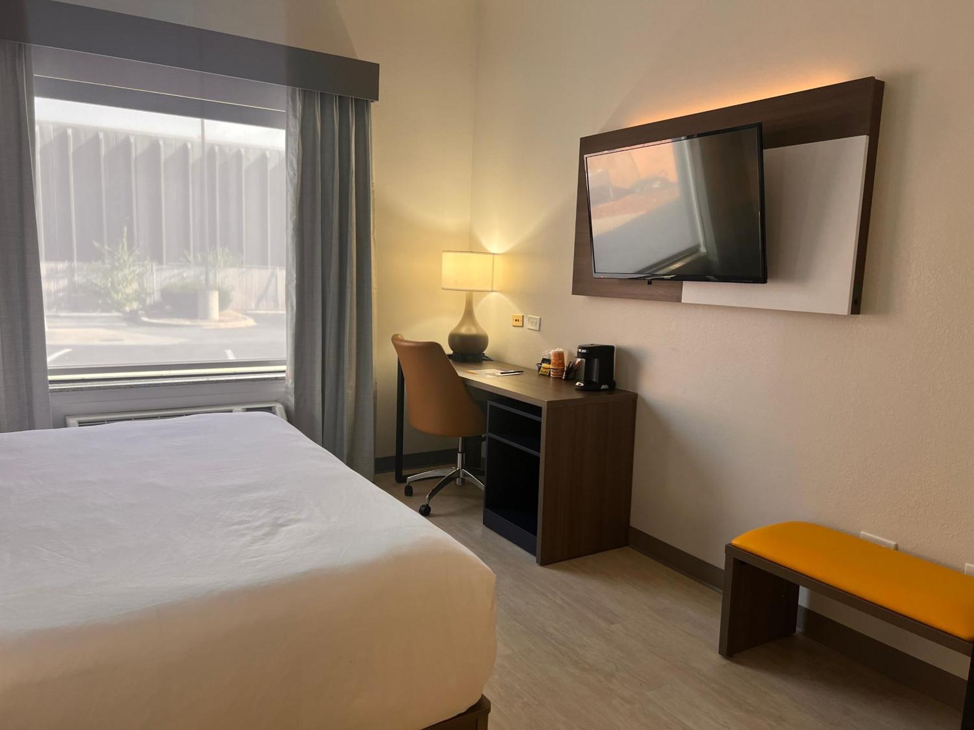 Comfort Suites Louisville Airport מראה חיצוני תמונה
