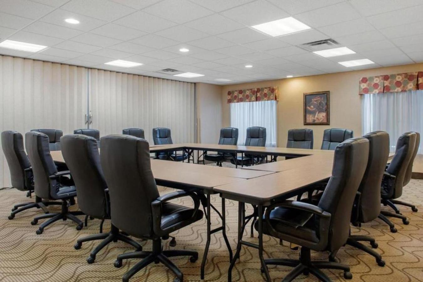 Comfort Suites Louisville Airport מראה חיצוני תמונה