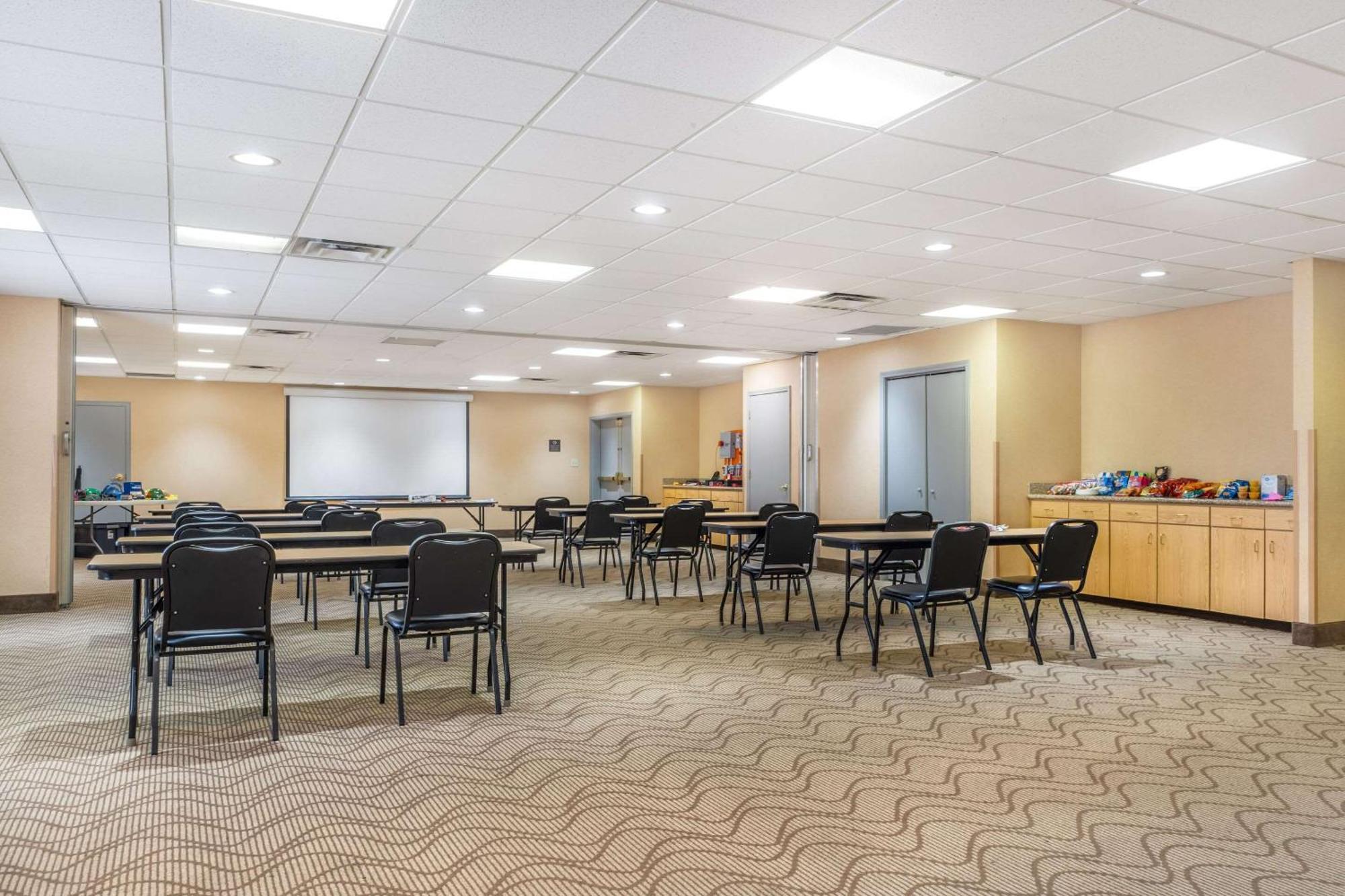 Comfort Suites Louisville Airport מראה חיצוני תמונה