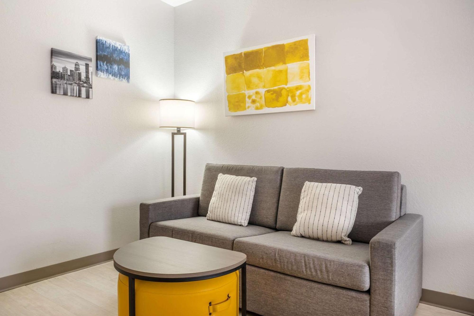 Comfort Suites Louisville Airport מראה חיצוני תמונה